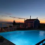 Casa De Blue 로우드하타